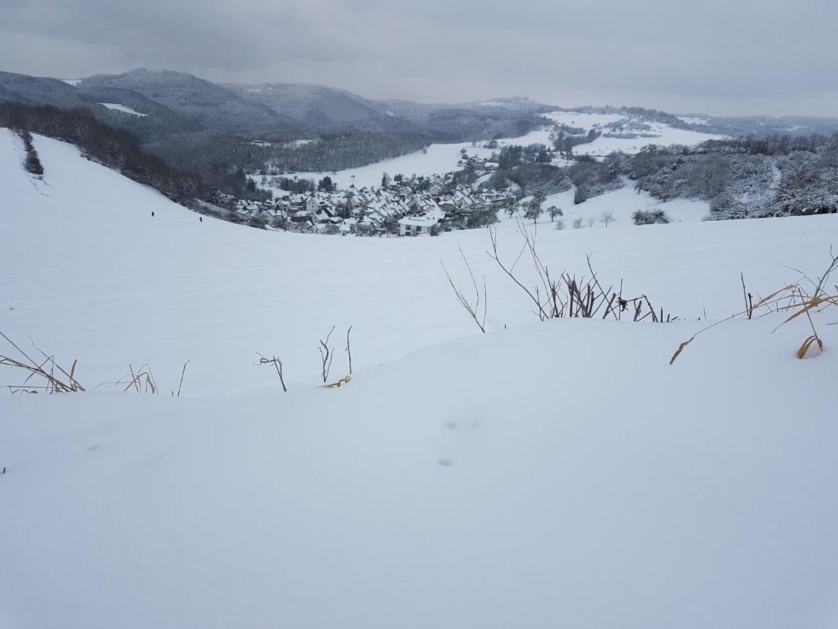 Ferienwohnungen Am Aeppelsberg Volkesfeld المظهر الخارجي الصورة